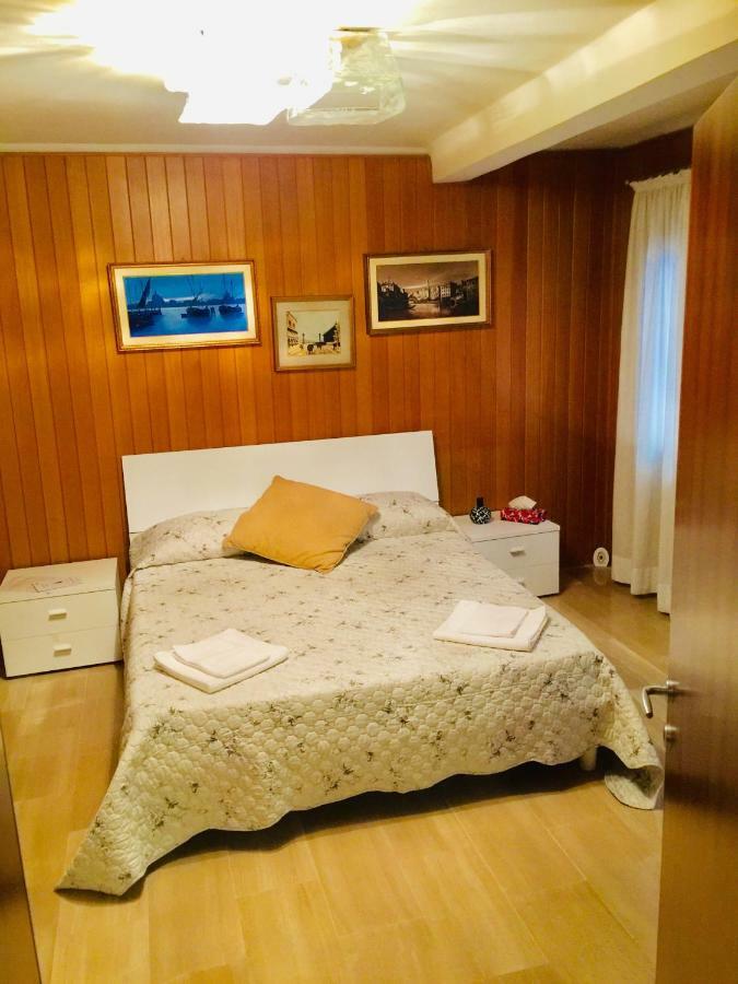 Apartamento Ca'Tronconi Ai Frari Venecia Exterior foto